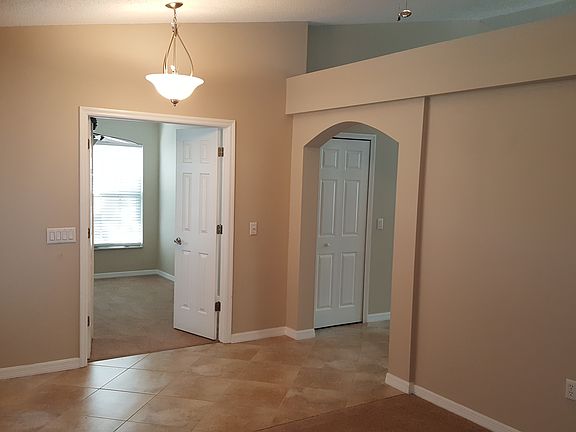 4th image of 6014 Hickory Grove Ln