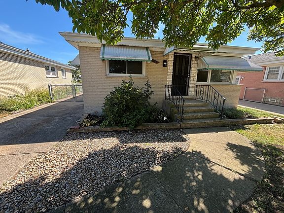 2nd image of 4901 N Orange Ave