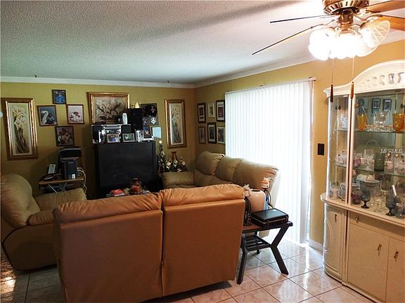 3rd image of 2433 Palmway Cir