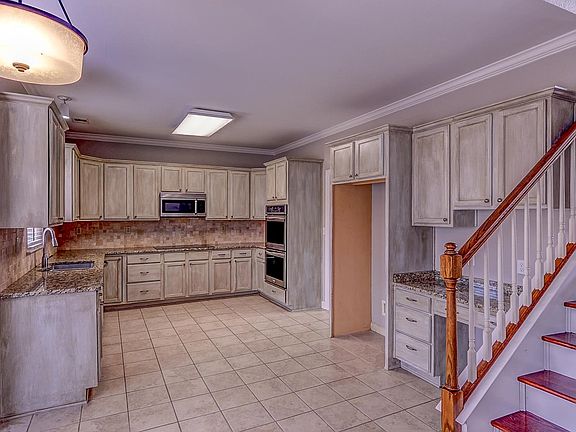 5th image of 1339 Riding Brook Dr