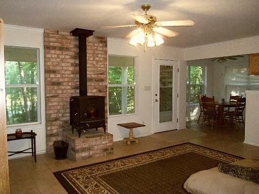 2nd image of 1004 County Road 1597