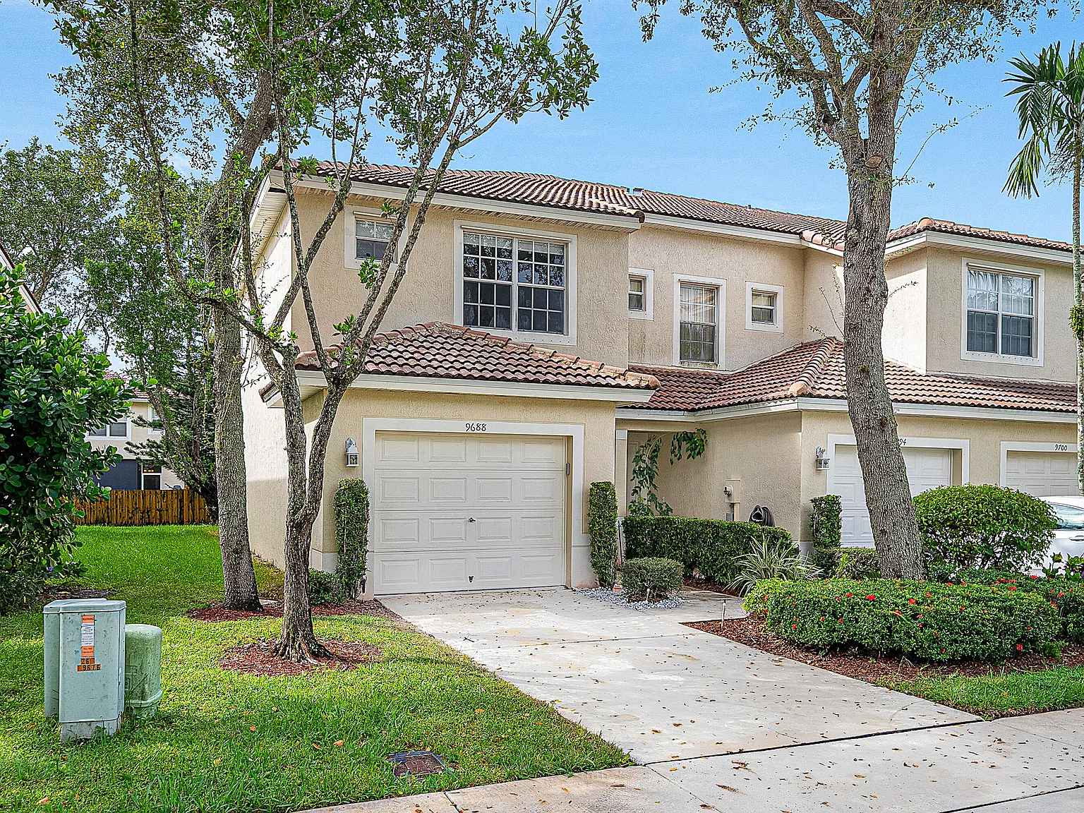 3 bed, 2.5 bath, 1502 sqft, $2,875 — Photo 3