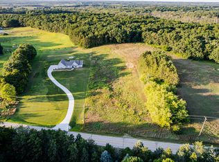 1980 PARADISE DRIVE, West Bend, WI 53095