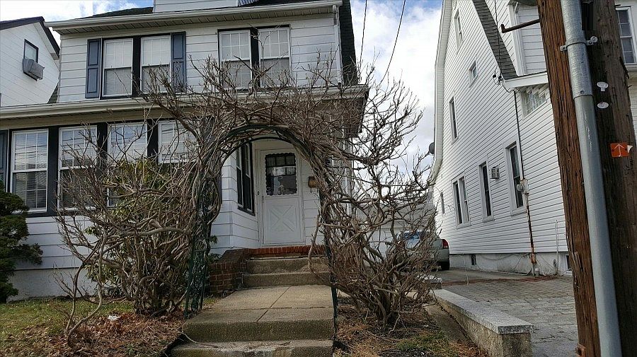 2nd image of 3 Stark Pl