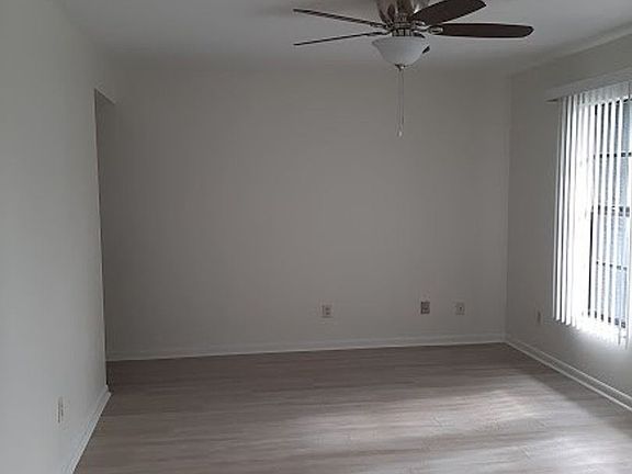 2nd image of 5964 Sonnet Ct
