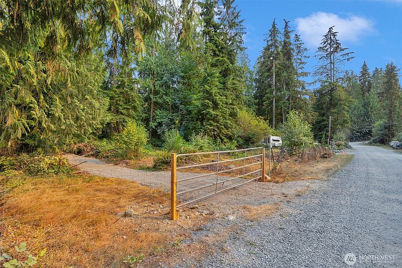 4th image of 127 XX Crystal Springs Road