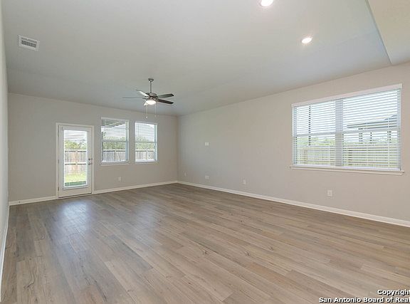 3rd image of 9103 DAK AVE