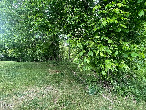 2nd image of Hillcrest Dr