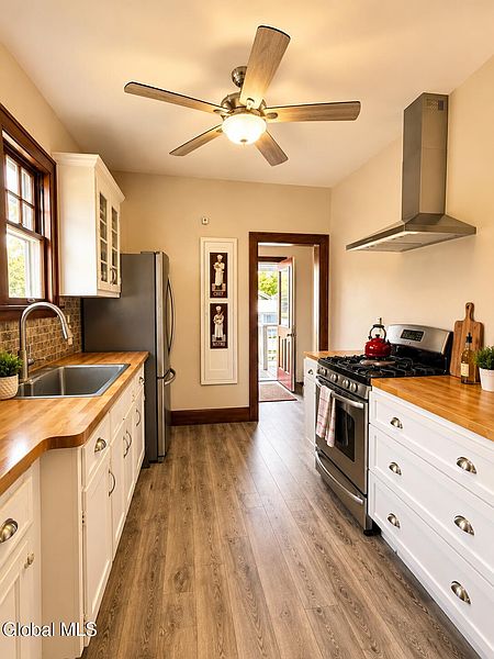 4th image of 26 Springbrook Road