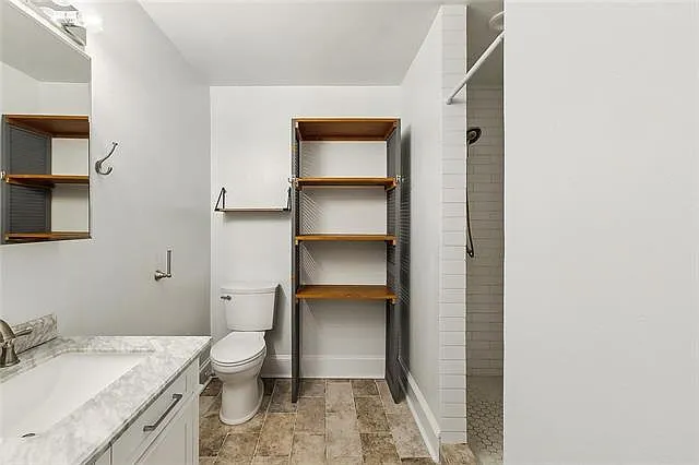 194 Walnut St — Photo 8
