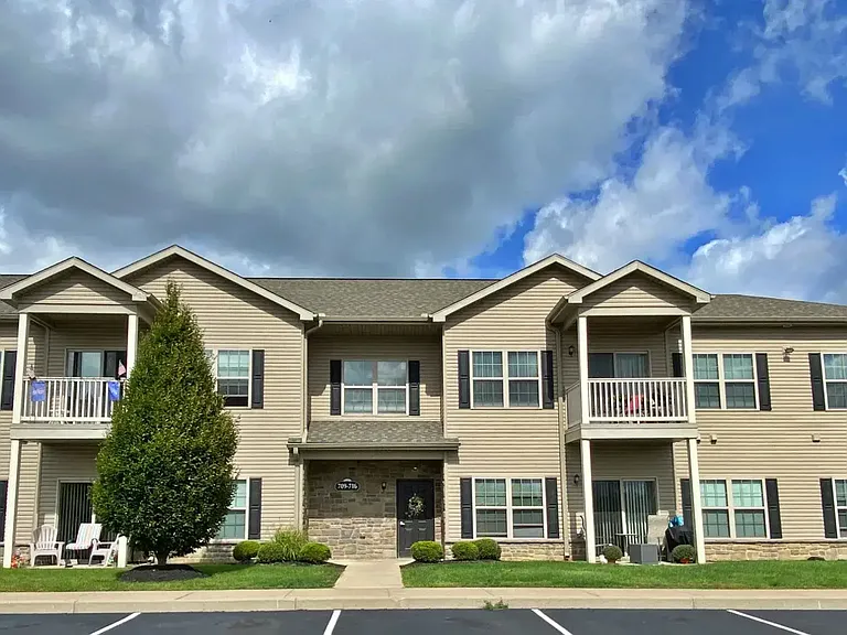 Park Lane Apartments — Photo 1