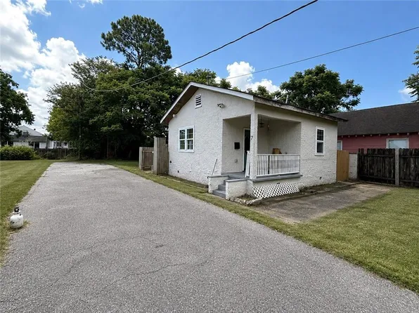 7 Alice Ct, New Orleans, LA 70117
