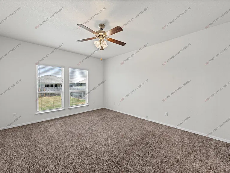 516 Cross Dr — Photo 18