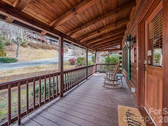 4th image of 66 Elm Dr