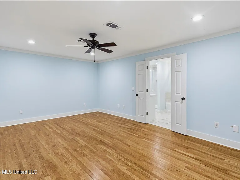 117 McCree Dr — Photo 24