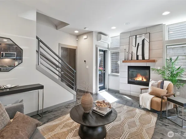 310 21st Avenue #A, Seattle, WA 98122