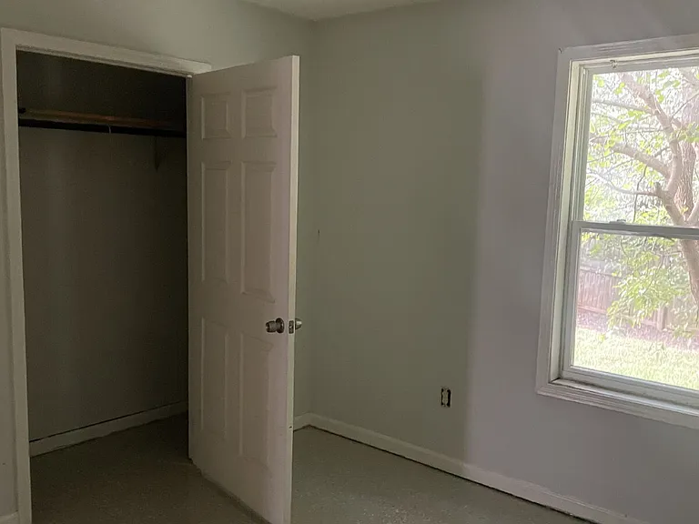 104 Townsley Ct — Photo 13
