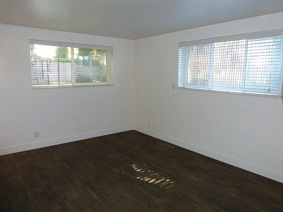 3rd image of 475 N Wall St APT 8