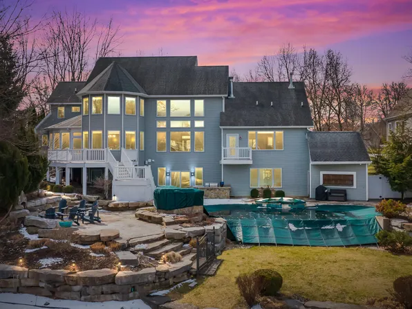 7440 Field Bay Ave, Kalamazoo, MI 49009