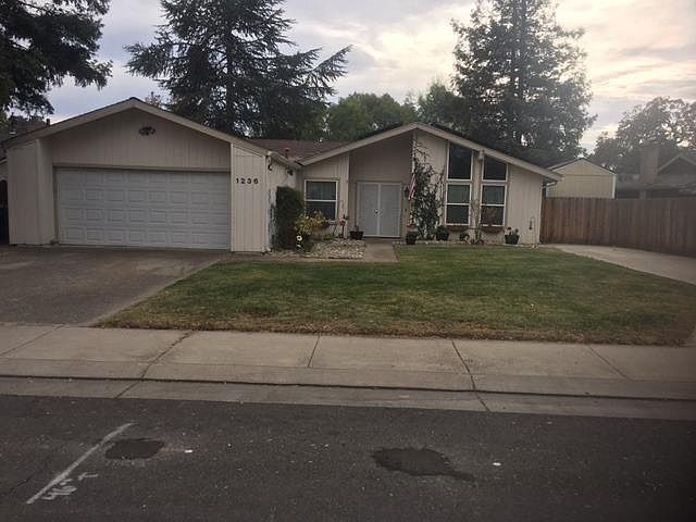 1st image of 1236 Royal Oaks Dr