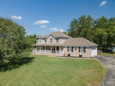 2444 Lake Shore Dr, Spring Hill, TN, 37174