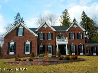 530 Tournament Ct, East Stroudsburg, PA 18302
