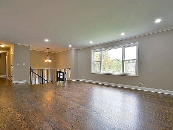 3rd image of 5N124 Mary Ct
