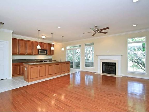 2nd image of 257 Meadows Of Wildwood Blvd