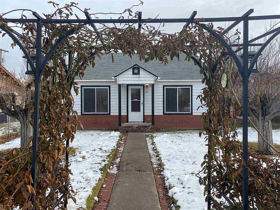 1st image of 119 S Pine St