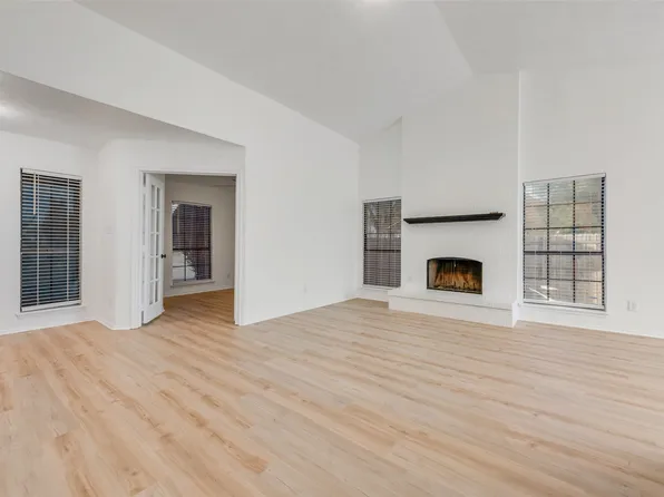 9420 Dumfries Dr, Dallas, TX 75227