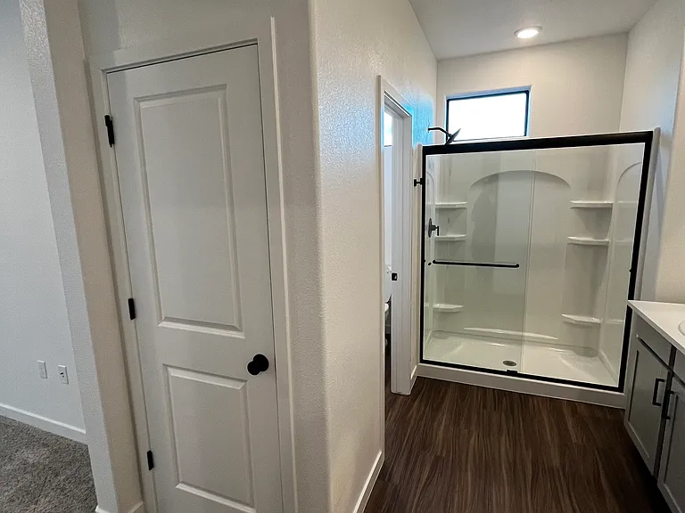 8133 Bodway Pkwy — Photo 44