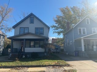 1377 Penhurst Rd, Cleveland, OH 44110
