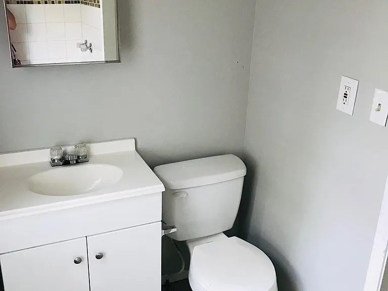 138 Hawkins St — Photo 9