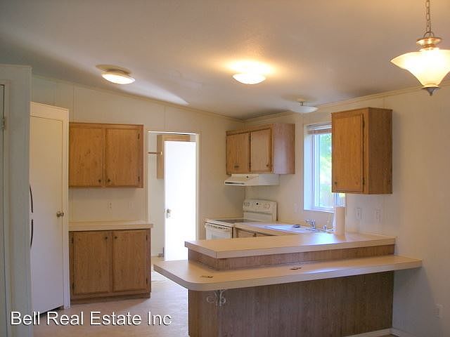 2nd image of 110 Hamilton Ave