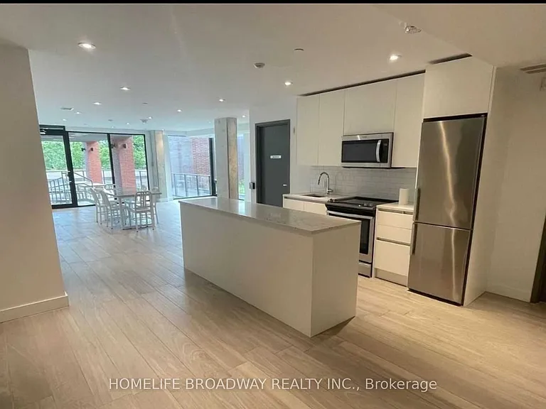 246 Logan Ave #313 — Photo 16