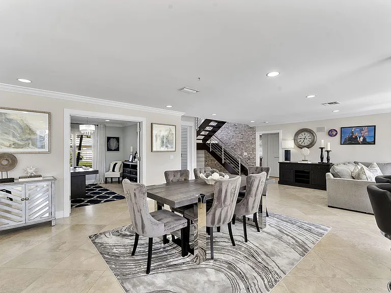 910 Jasmine Dr — Photo 12