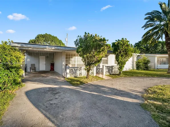 2910 NW 44th Ave, Lauderdale Lakes, FL 33313