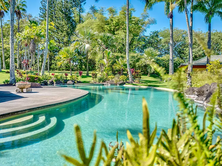 Salt water pool