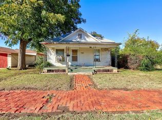 720 S Miles Ave, El Reno, OK 73036