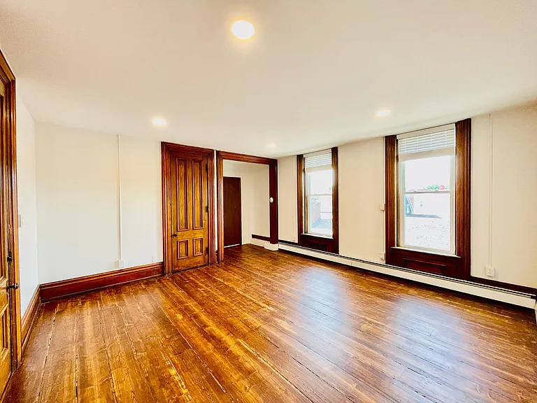 40 S Main St #4 — Photo 8