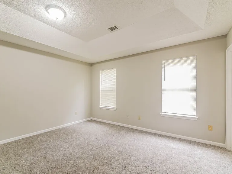 1464 Cain Ct N — Photo 10