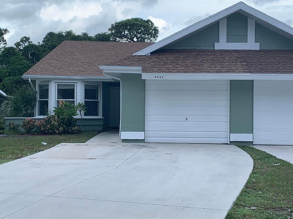 1st image of 1350 SE Rivergreen Circle