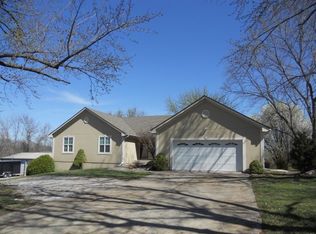 1421 NW Rust Rd, Grain Valley, MO 64029