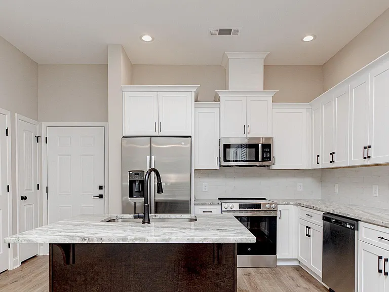 1009 Northside Dr — Photo 22