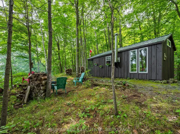 2120 Charlie Green Rd, South Frontenac, ON K0H 2L0