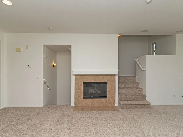 2110 Silverado St — Photo 17
