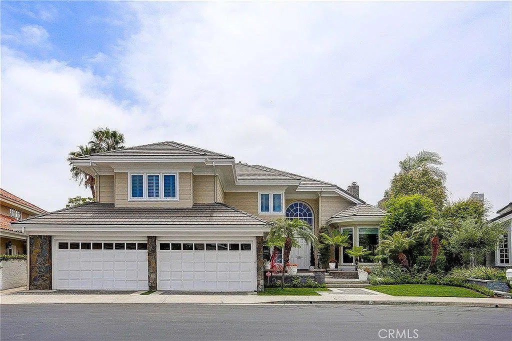 5 bed, 5.5 bath, 5341 sqft, $18,500 — Photo 2