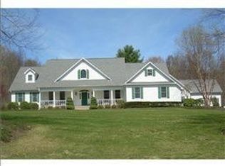 11 Miss Fry Dr, East Greenwich, RI 02818