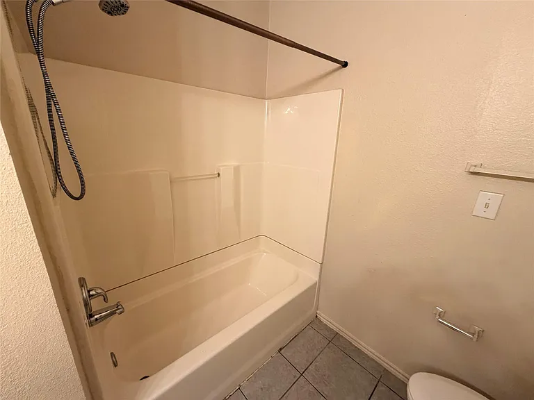 508 Tablerock Cir #B — Photo 14