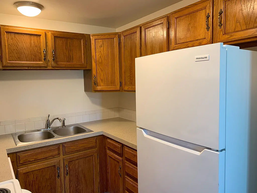 2330 Wedgewood Ave — Photo 4